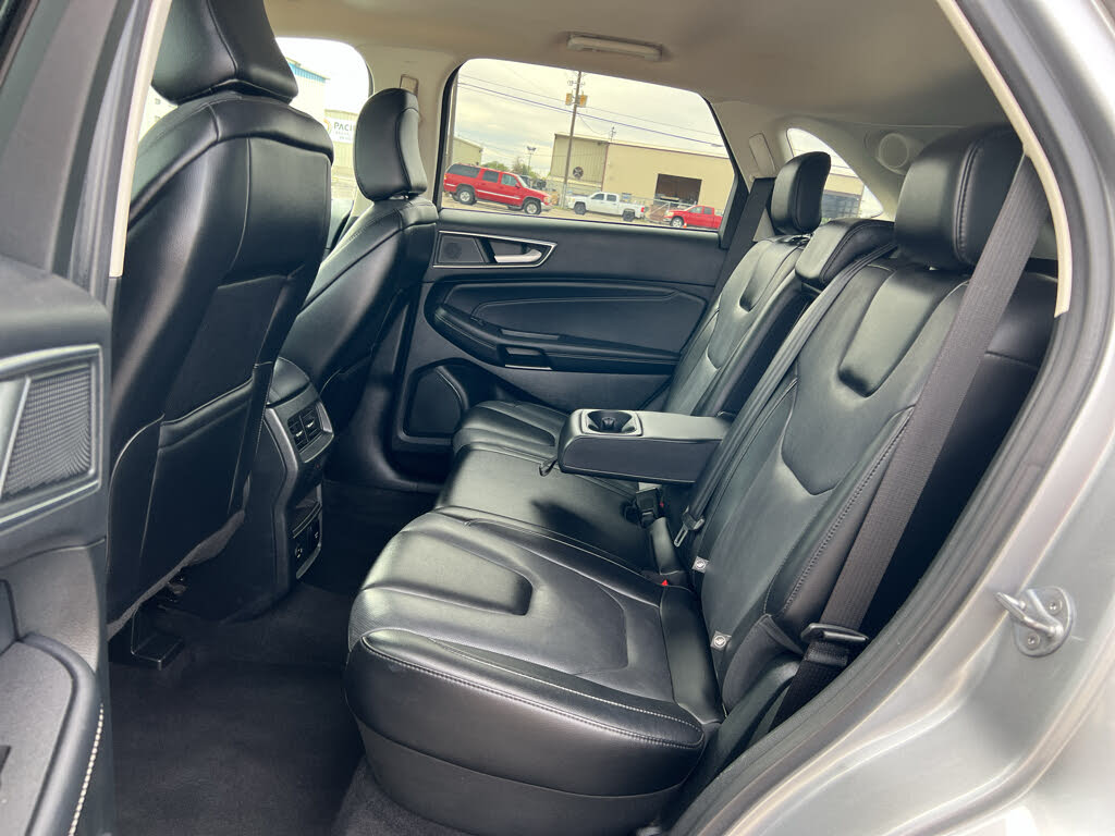 2022 Ford Edge