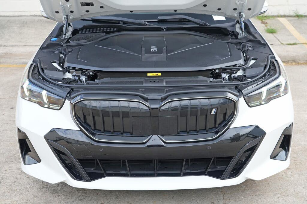2025 BMW i5