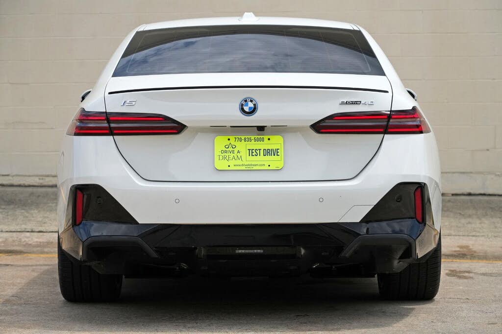 2025 BMW i5