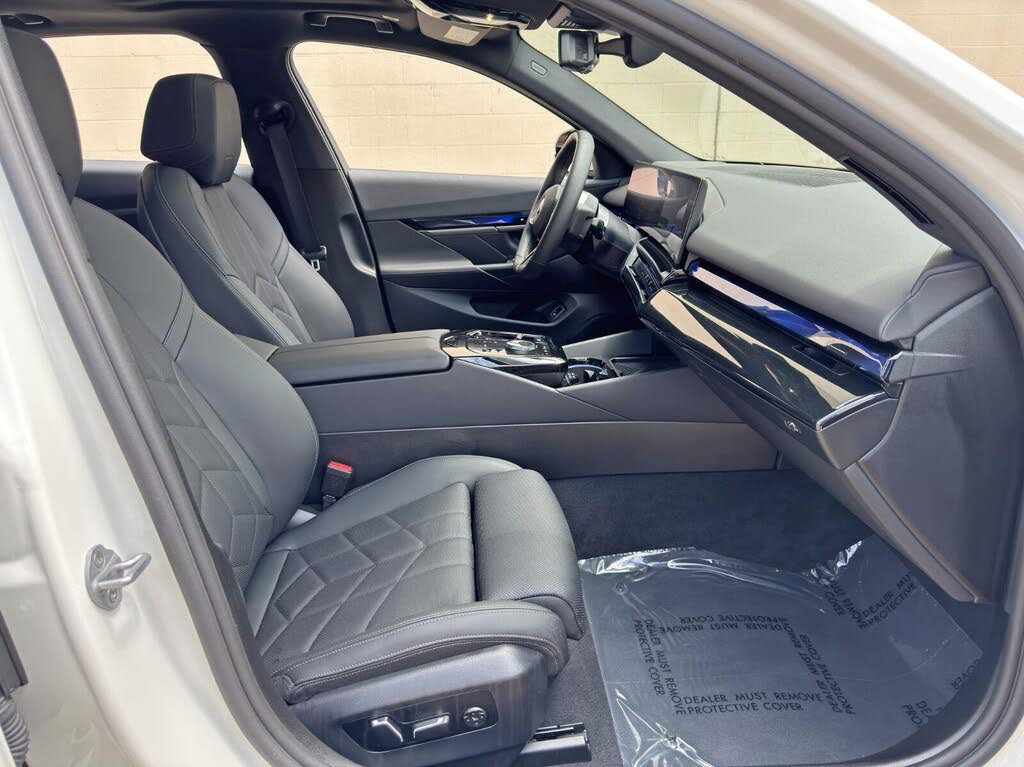 2025 BMW i5