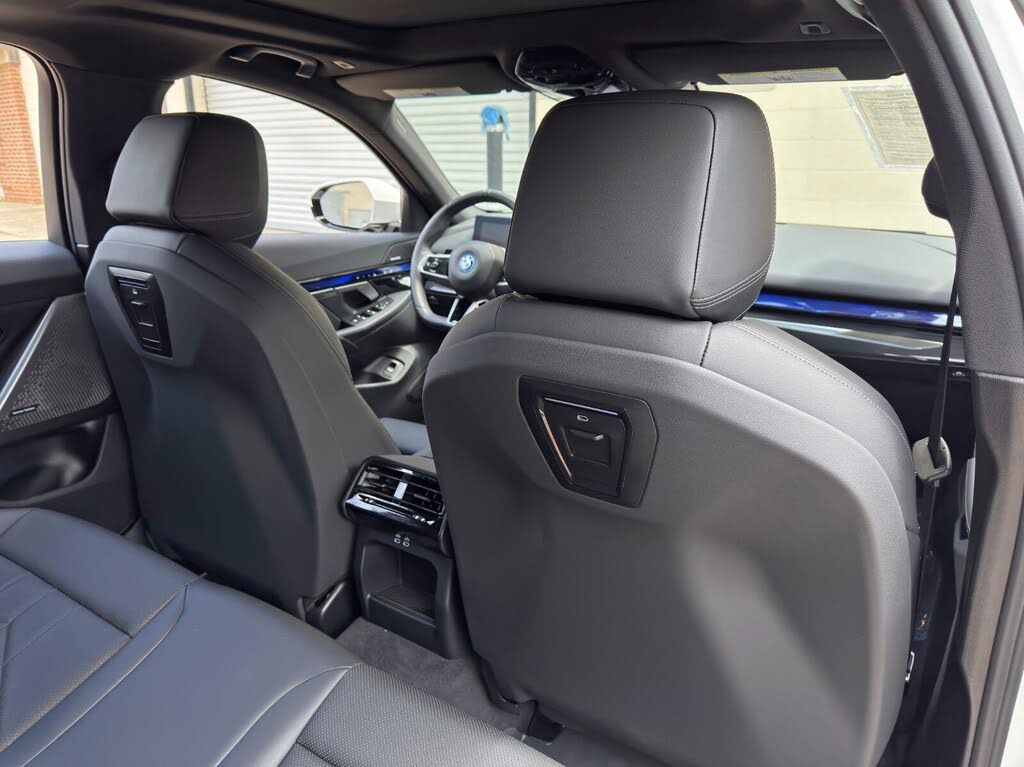 2025 BMW i5