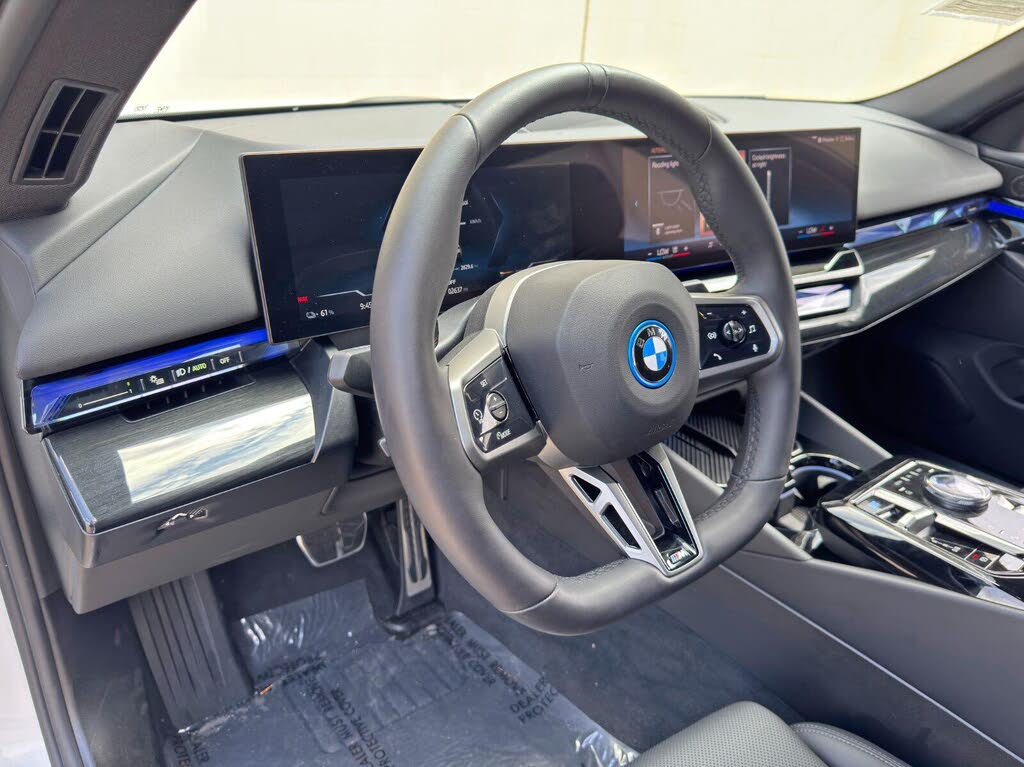 2025 BMW i5