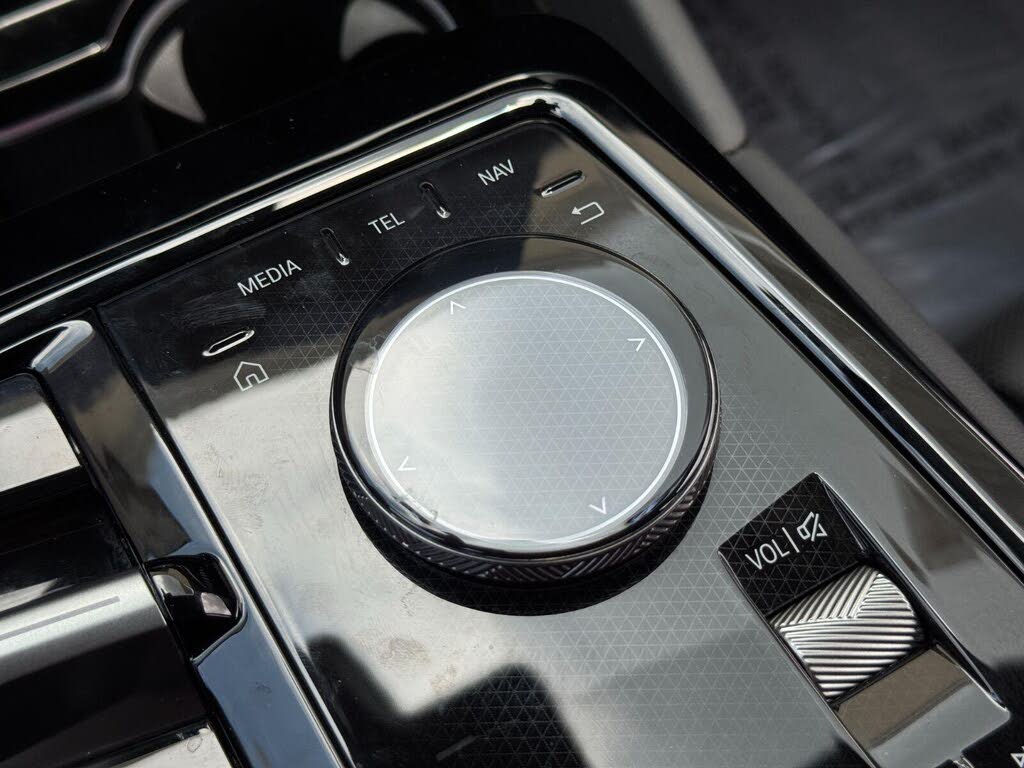 2025 BMW i5