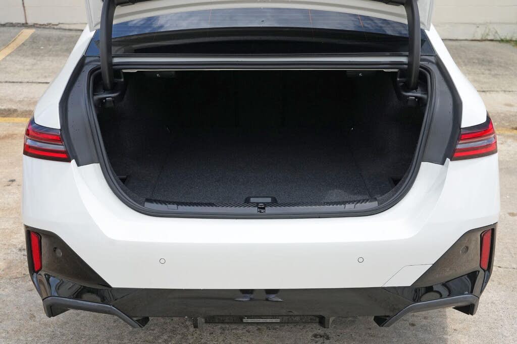 2025 BMW i5