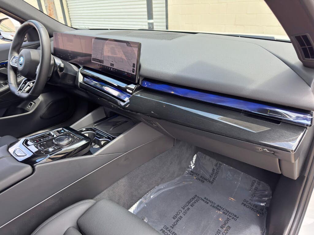 2025 BMW i5