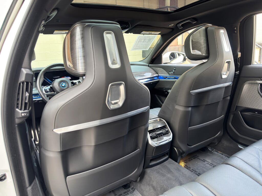 2024 BMW i7