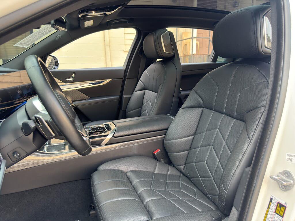 2024 BMW i7