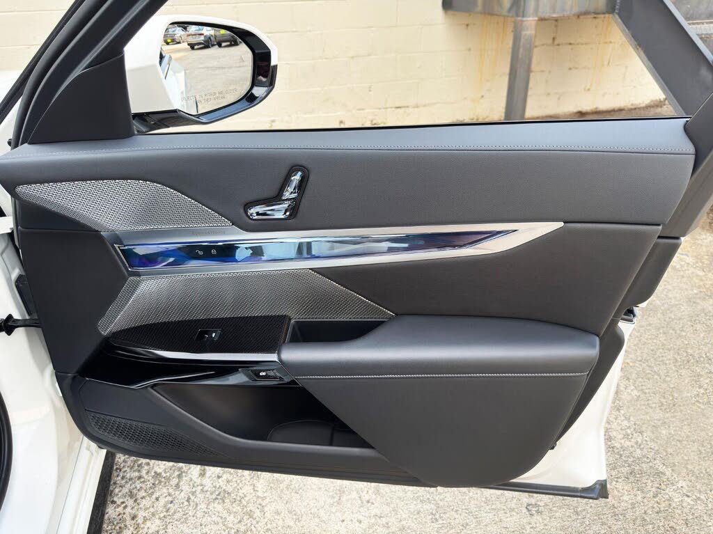2024 BMW i7