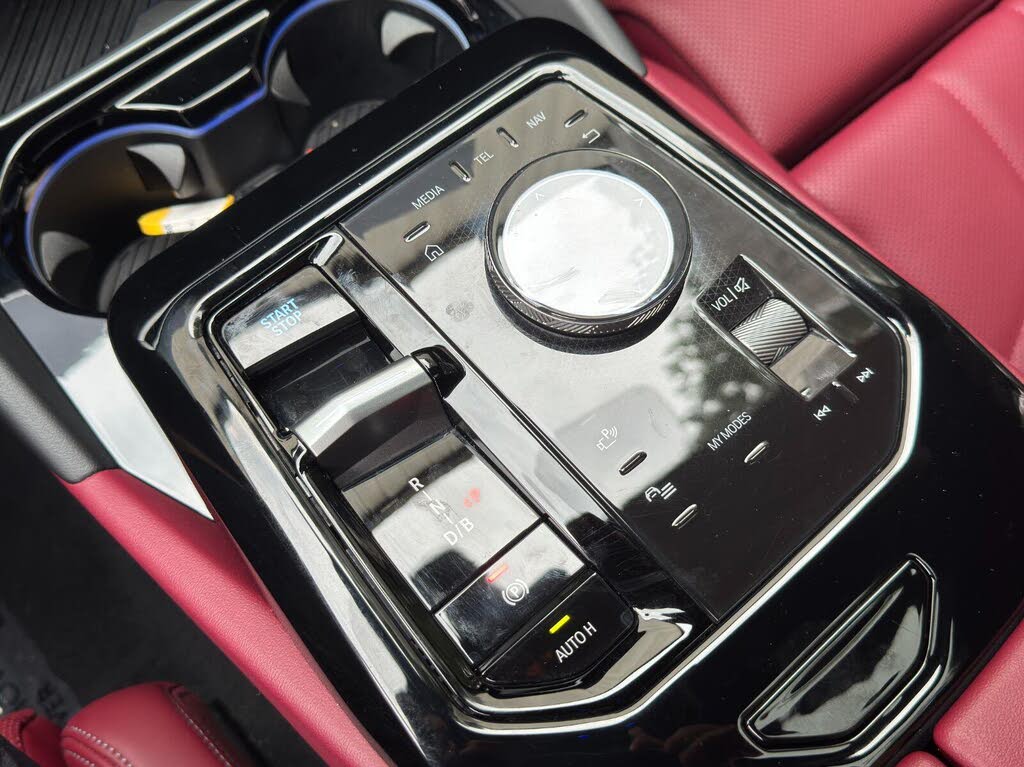 2025 BMW i5