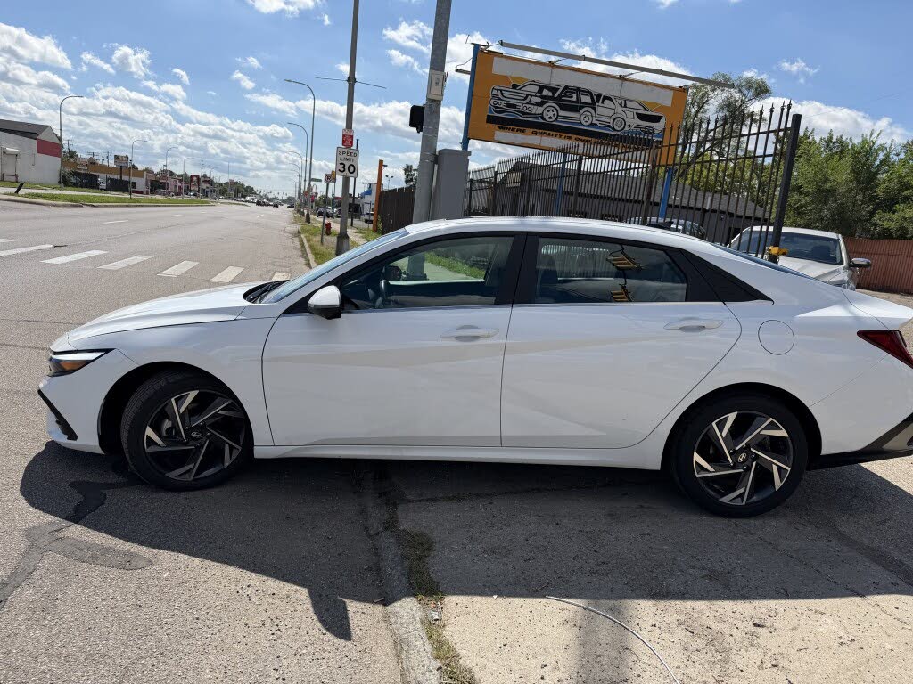 2024 Hyundai Elantra