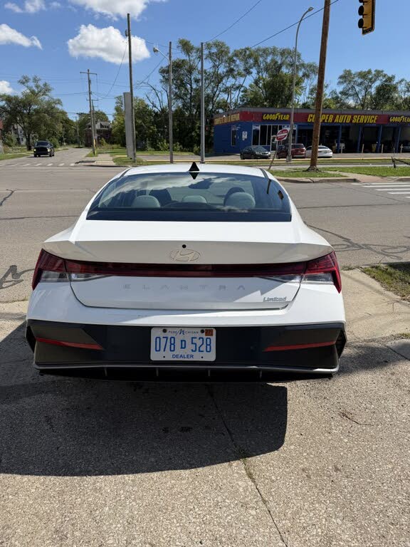 2024 Hyundai Elantra