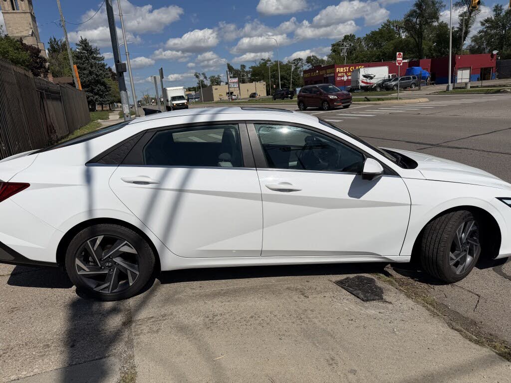 2024 Hyundai Elantra