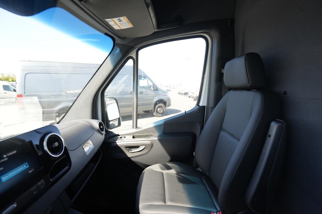 2025 Mercedes-Benz eSprinter