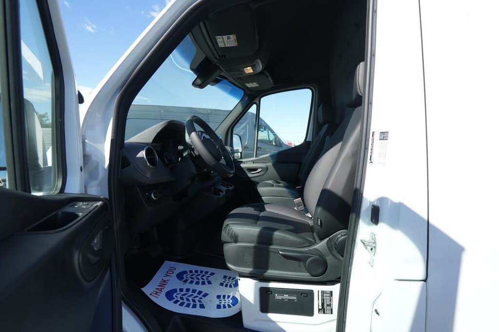 2025 Mercedes-Benz eSprinter