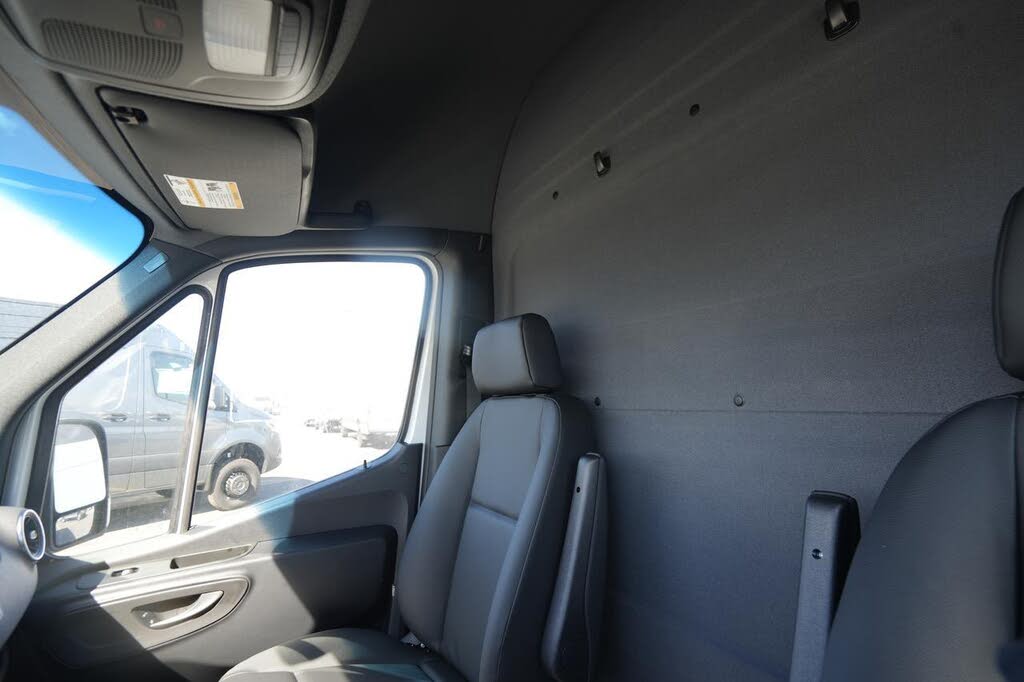 2025 Mercedes-Benz eSprinter