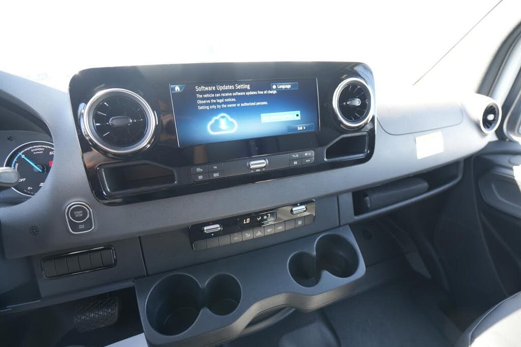 2025 Mercedes-Benz eSprinter