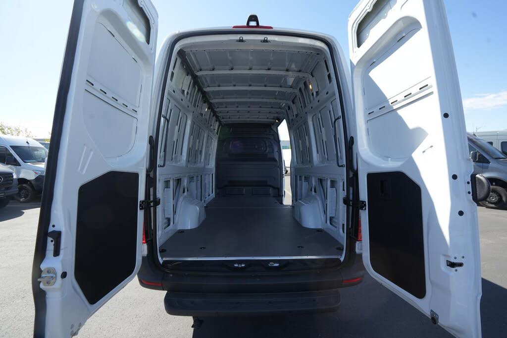 2025 Mercedes-Benz eSprinter