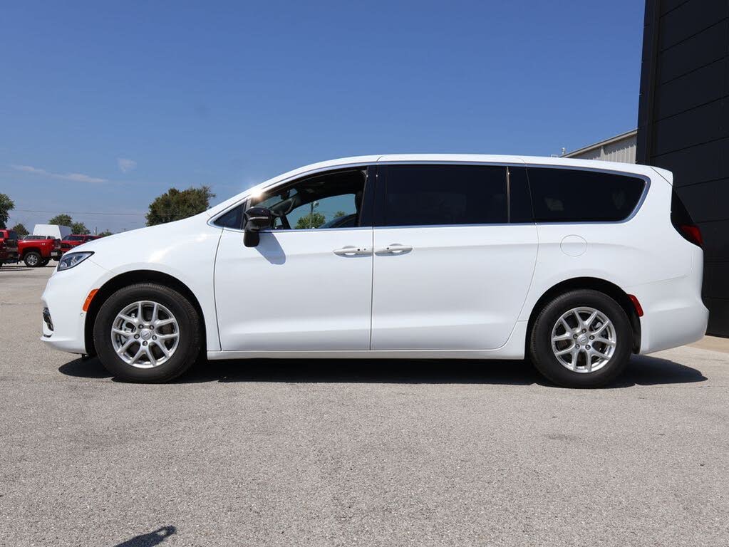 2026 Chrysler Pacifica