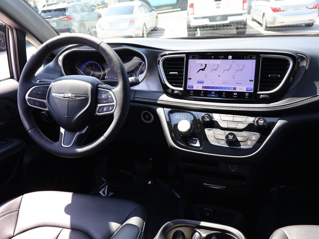 2026 Chrysler Pacifica