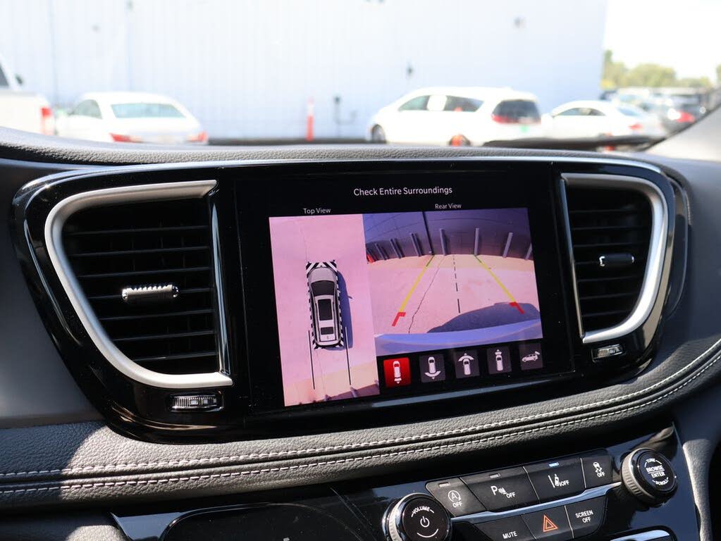 2026 Chrysler Pacifica