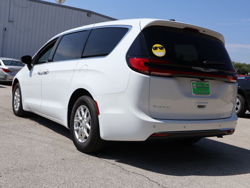 2026 Chrysler Pacifica