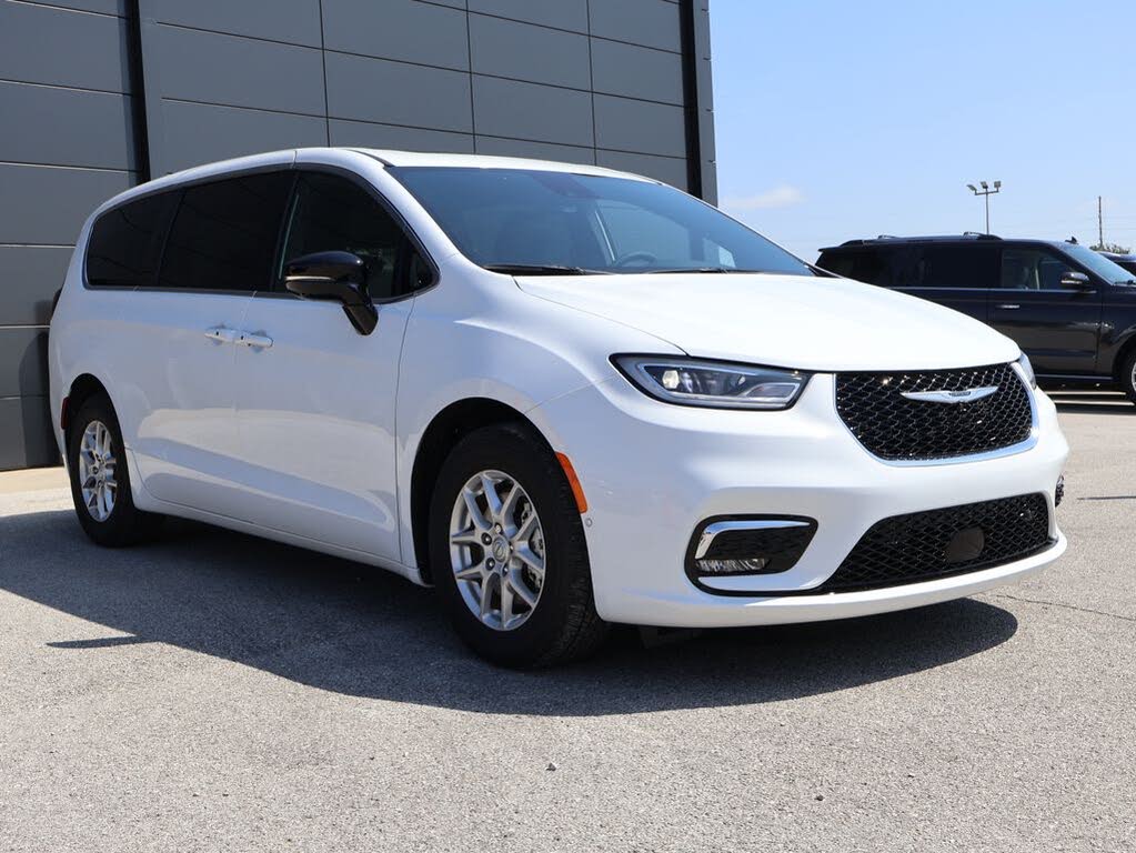 2026 Chrysler Pacifica