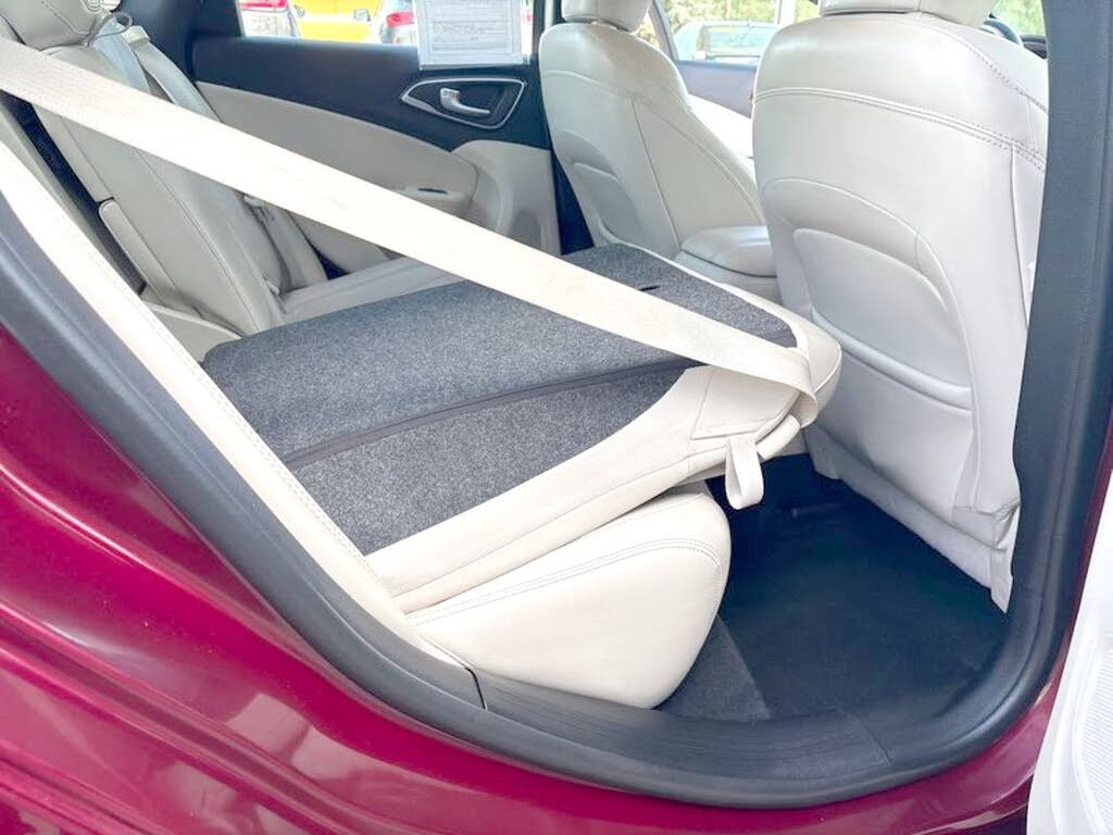 2015 Chrysler 200