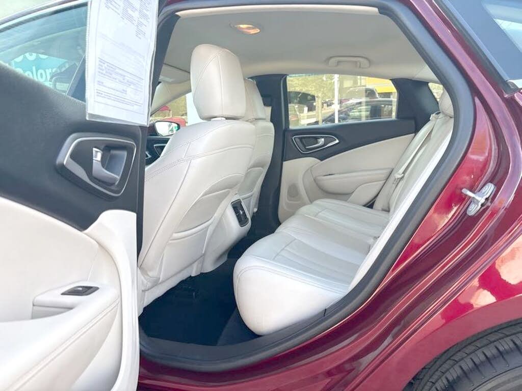 2015 Chrysler 200