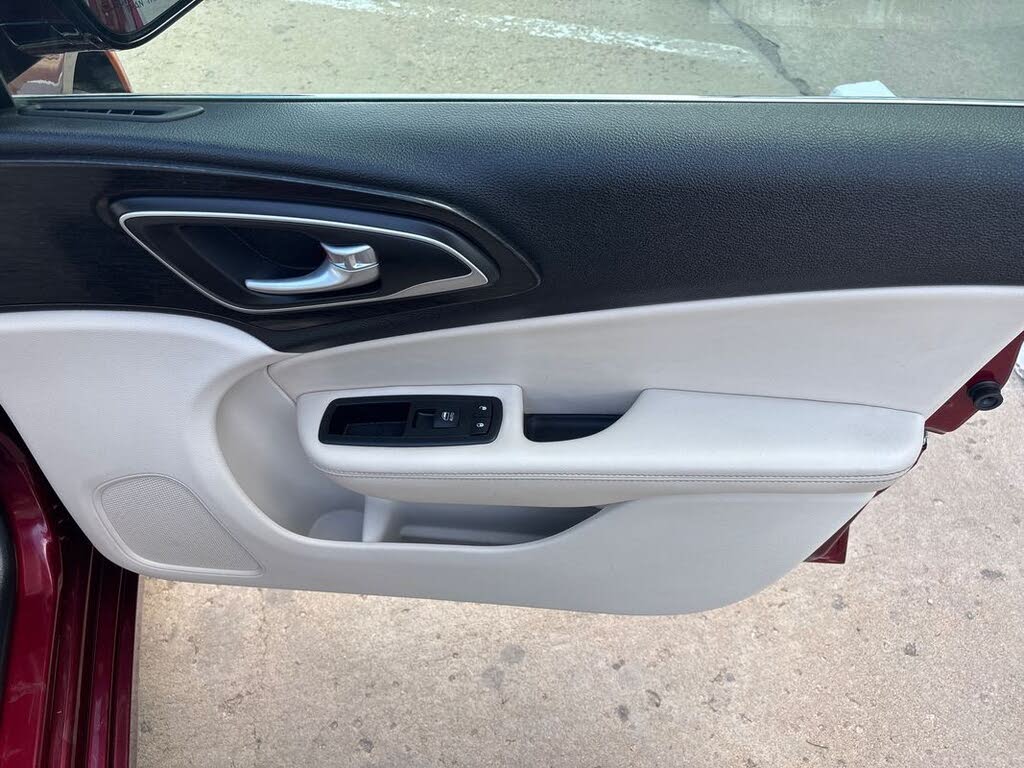 2015 Chrysler 200