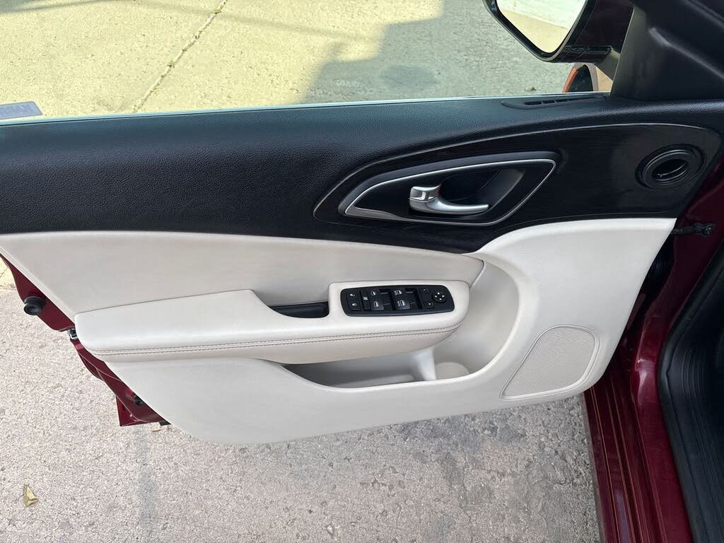 2015 Chrysler 200
