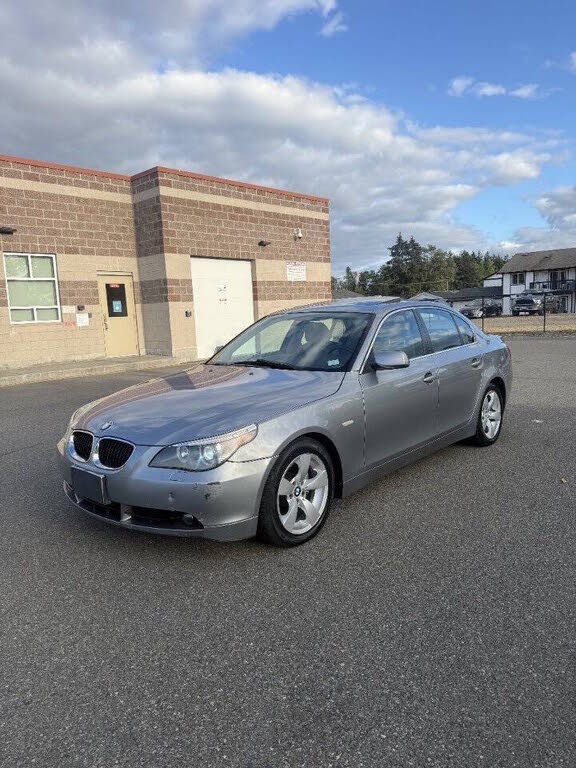 2004 BMW 5 Series 530i