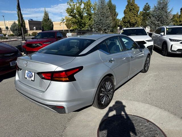 2025 Nissan Altima