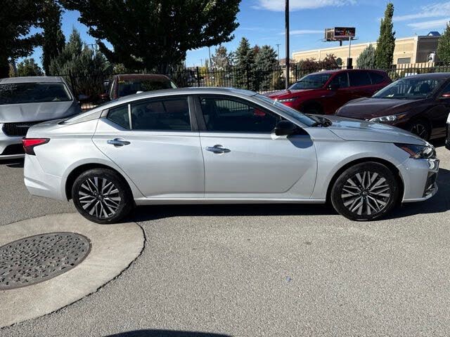 2025 Nissan Altima