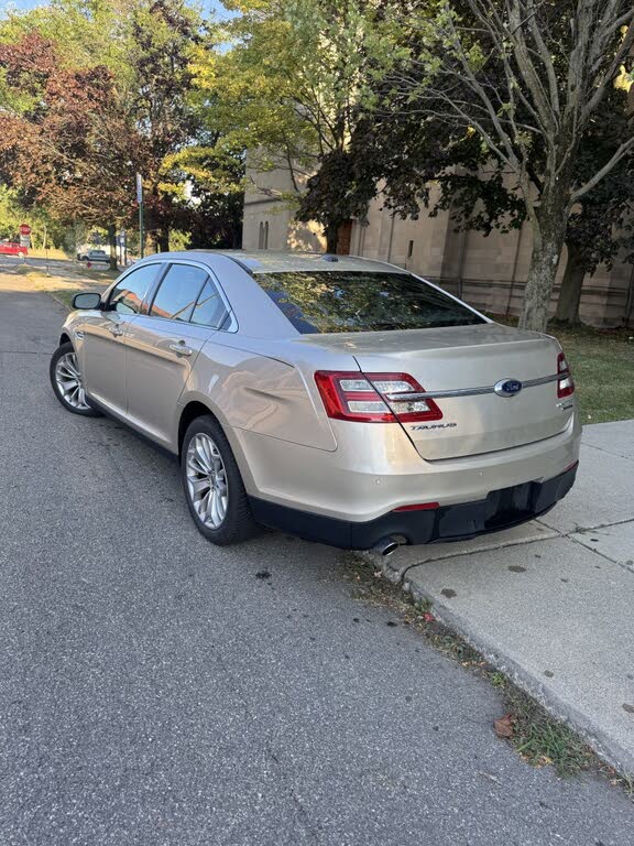 2018 Ford Taurus