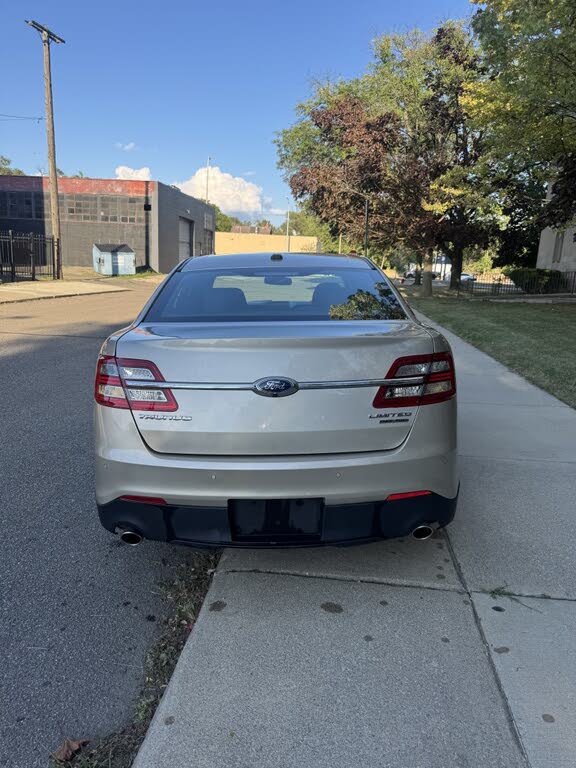 2018 Ford Taurus