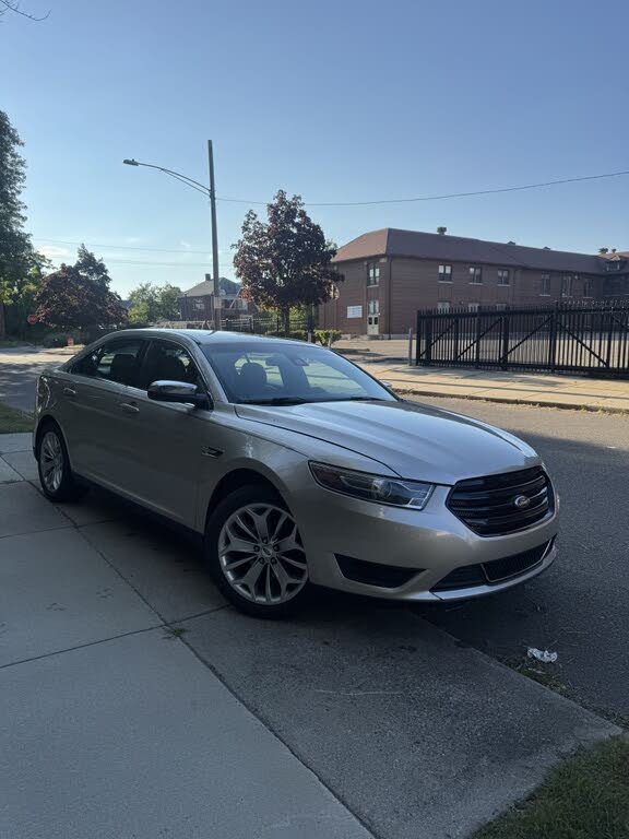 2018 Ford Taurus