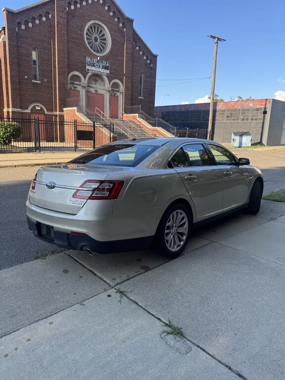 2018 Ford Taurus