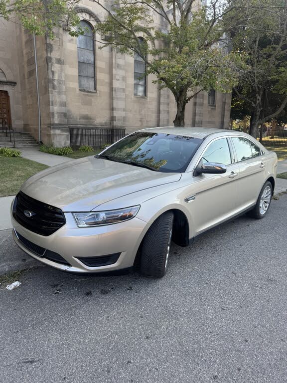 2018 Ford Taurus