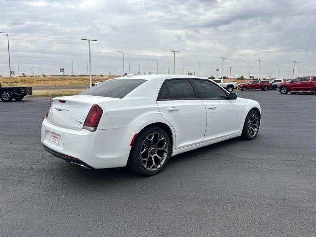 2017 Chrysler 300