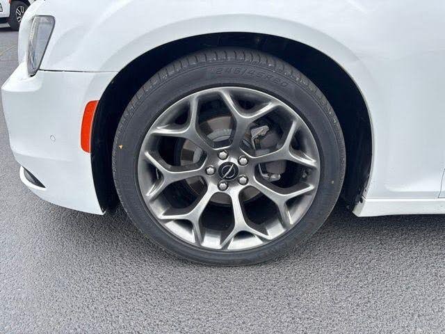 2017 Chrysler 300