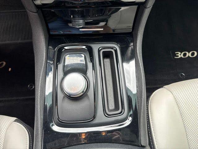 2017 Chrysler 300
