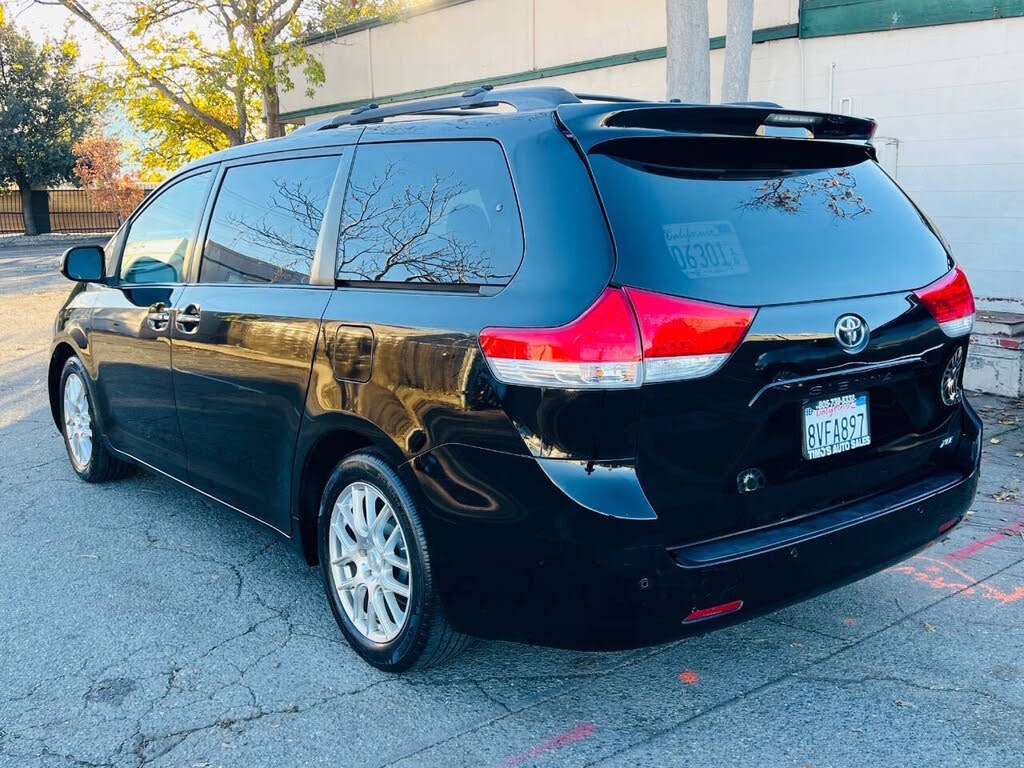 2011 Toyota Sienna