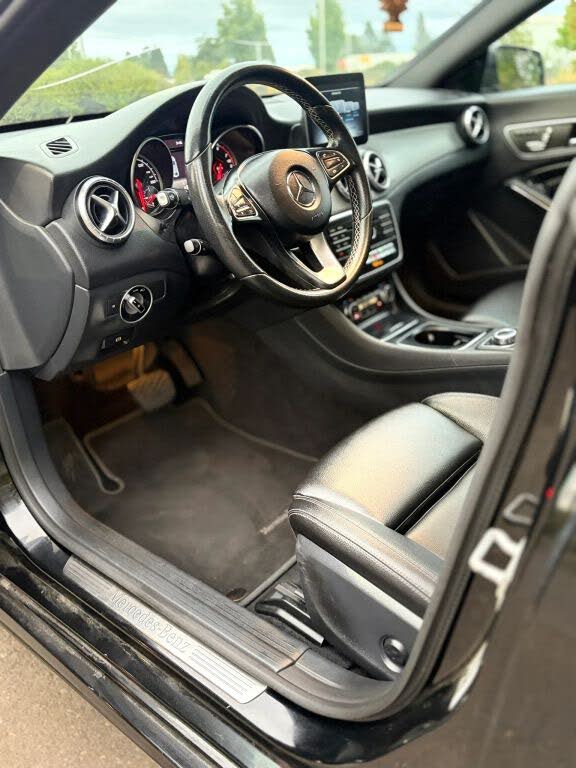 2017 Mercedes-Benz CLA