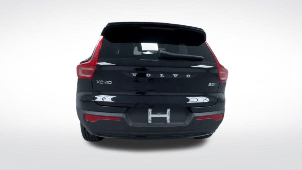 2026 Volvo XC40