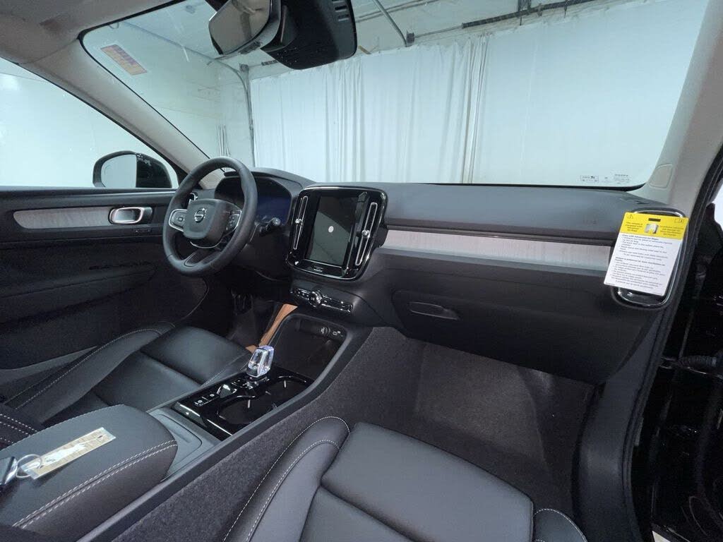 2026 Volvo XC40