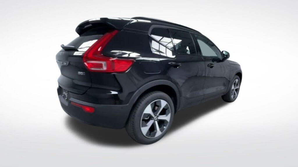 2026 Volvo XC40