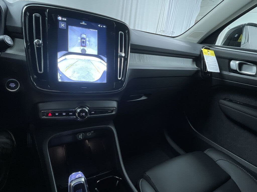 2026 Volvo XC40