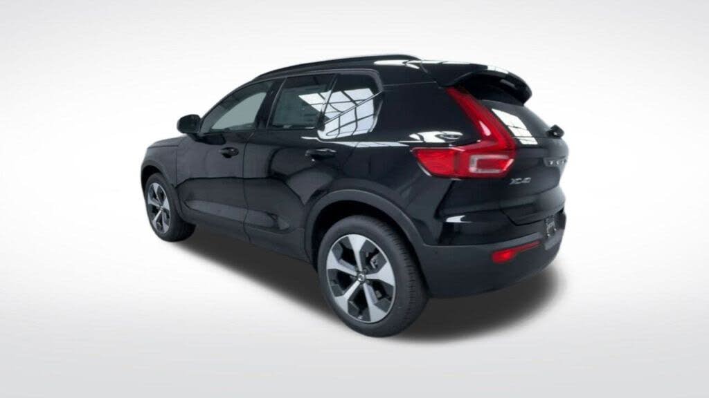 2026 Volvo XC40