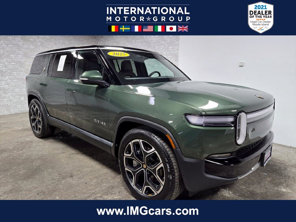 2025 Rivian R1S deal in Warwick, RI
