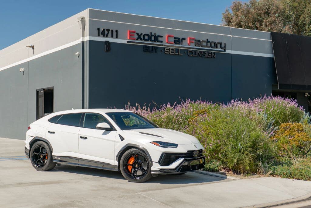 2023 Lamborghini Urus Performante for sale in Tustin, CA